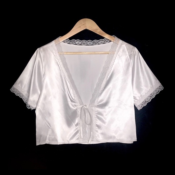 New White Silk Lace Belted Cropped Cardigans - Picture 7 of 8